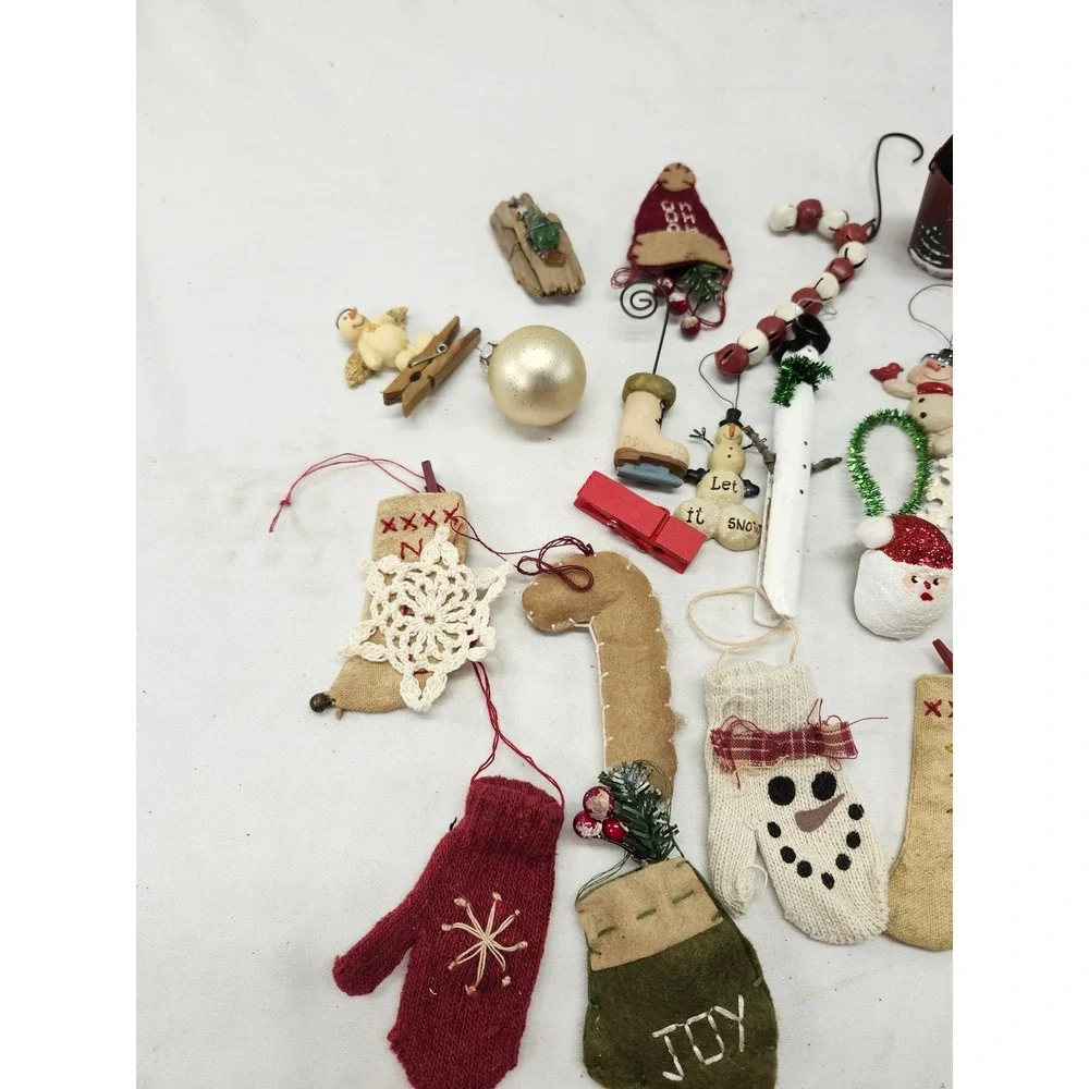 Vintage Christmas Ornament Lot Rustic Primitive Snowman Santa Mitten Burlap 25pc
